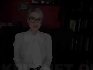 Sexy secretary shows off her goods and gives JOI